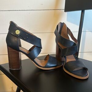 Navy Blue, Size 9, Tommy Hilfiger Leather Heel